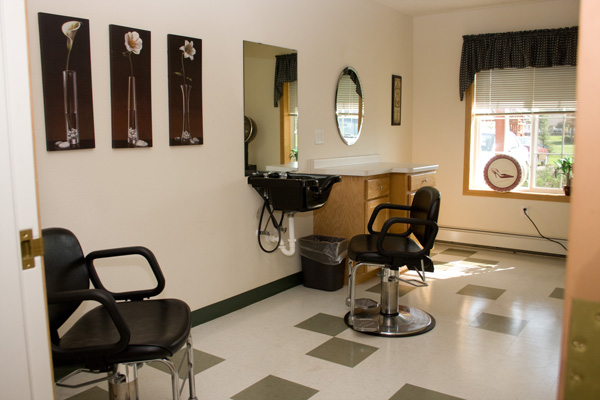 Beauty Barber at Meadow Ponds Assisted Living